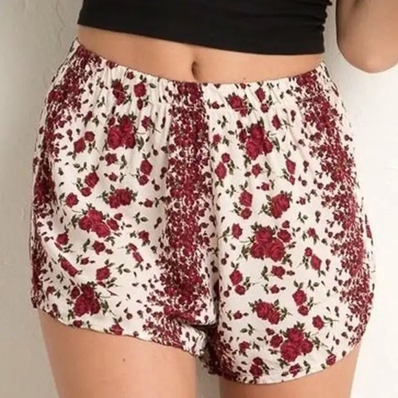 Brandy Melville Red Rose Remi Shorts O/S - Picture 6 of 12